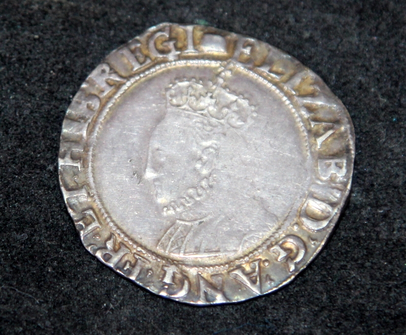 Elizabeth I (1558-1603) hammered shilling. Woolpack mint mark denotes ...