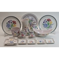 Poole Pottery qty of mid 20th century traditional pattern pieces (14).