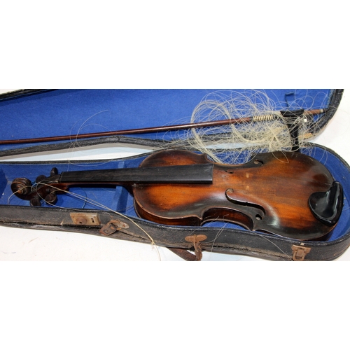 Antique 4/4 violin, with hand written Johann Georg paper label inside ...