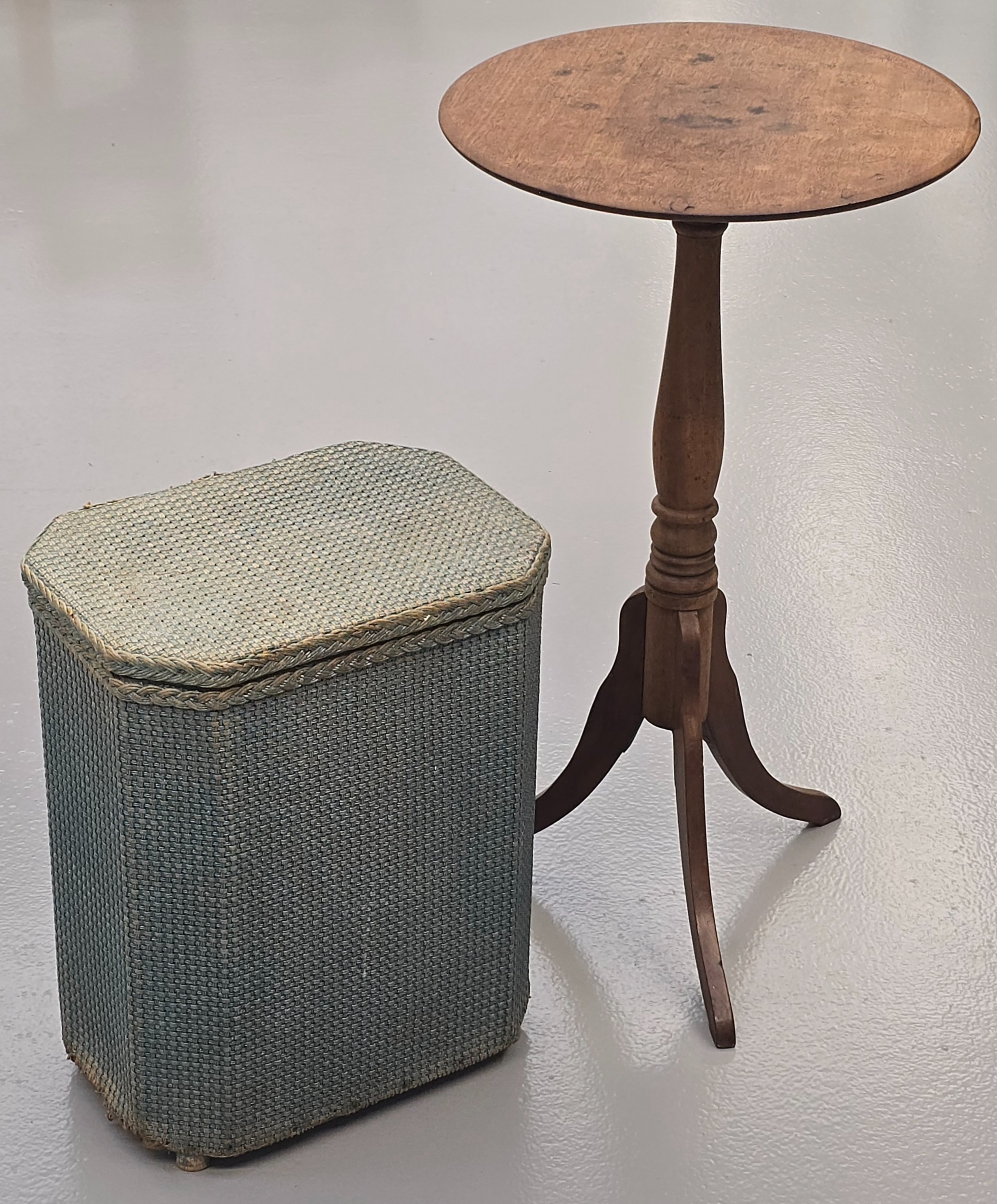 A vintage hinged lidded wicker laundry basket together with a vintage ...