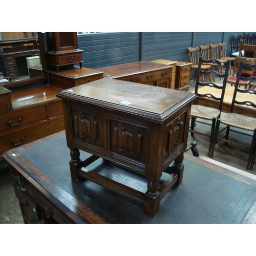 469 - SMALL OAK LINEN FOLD CHEST