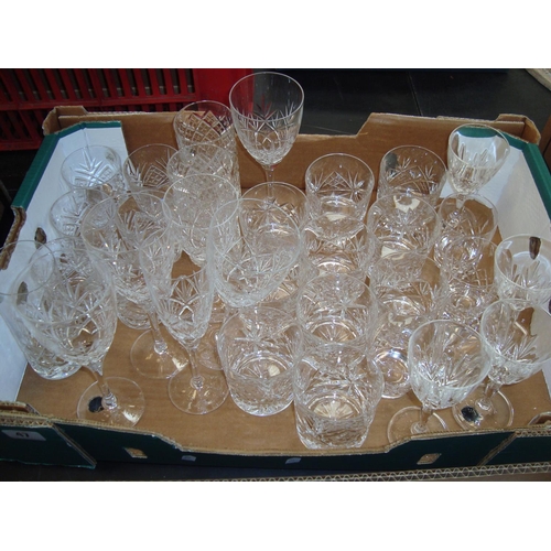 47 - TRAY OF GLASSES