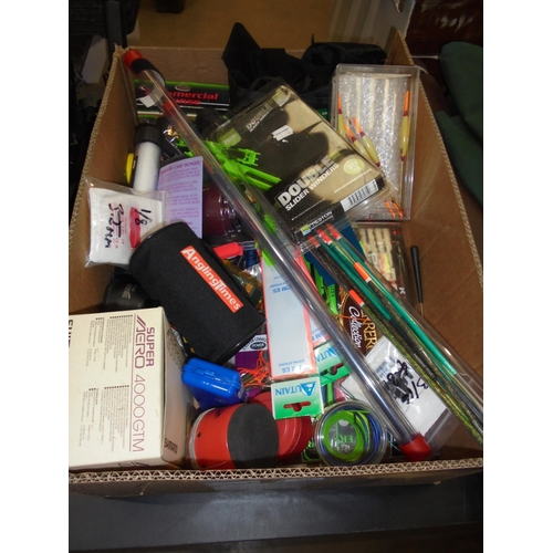 28 - BOX FISHING TACKLE