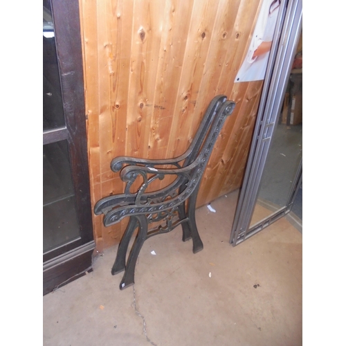 144 - BENCH ENDS
