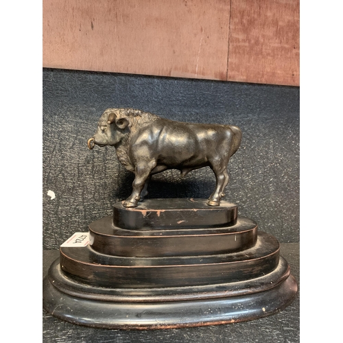 472A - BRONZE BULL TROPHY ON EBONY BASE