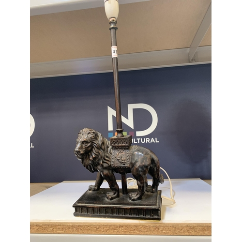 413 - LION BASE TABLE LAMP