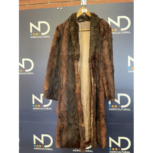 671 - FUR COAT