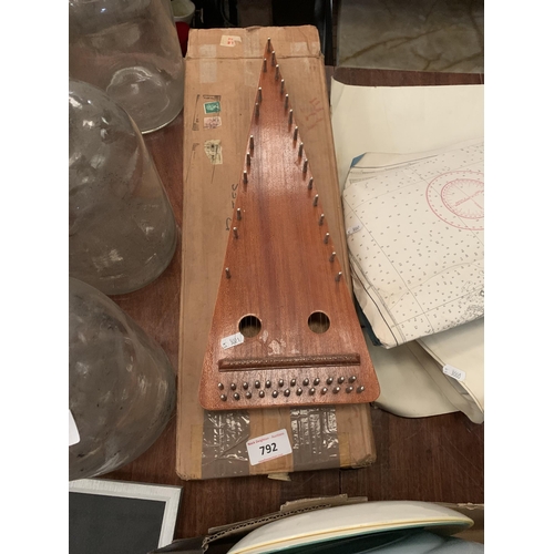 792 - MUSICAL INSTRUMENT