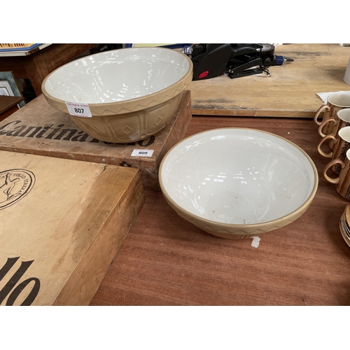 807 - 2 MIXING BOWLS