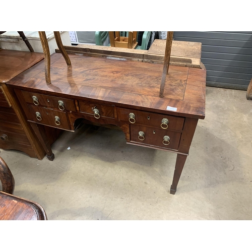 777 - MAHOGANY DESK