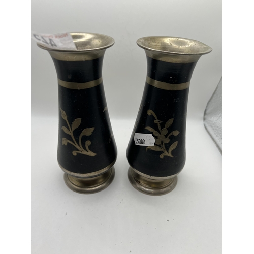 425 - PAIR OF VASES