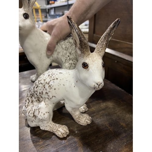 172 - PORCELAIN HARES