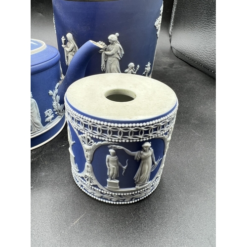 299 - WEDGEWOOD ITEMS