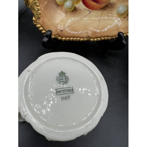 325 - WORCESTER BUTTER DISH ETC