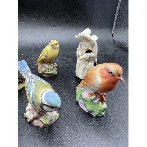 352 - ROYAL WORCESTER BIRDS