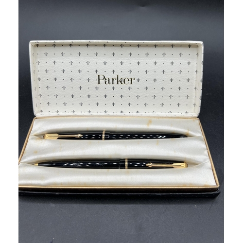 530 - PARKER PENS