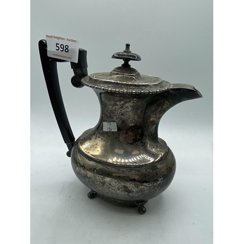 598 - TEA POT