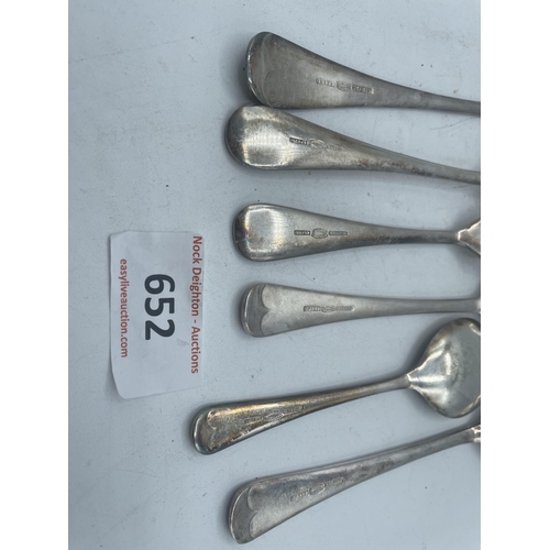 652 - CUTLERY