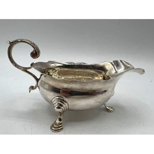 527 - GEORGIAN GRAVY SAUCE BOAT SOLID SILVER 18TH CENTURY LONDON MAKER: UNKNOWN 98G