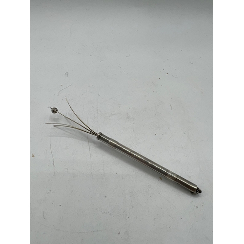 545 - SILVER SWIZZLE STICK 4G