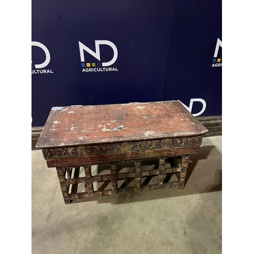 411 - ORIENTAL PRAYER TABLE