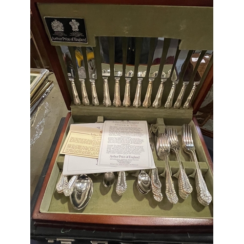 281 - 2 CANTEENS OF CUTLERY