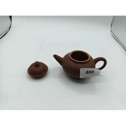 488 - SMALL YIKSING TEAPOT