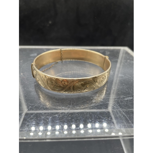 432 - ROLLED GOLD CLASPED BAND