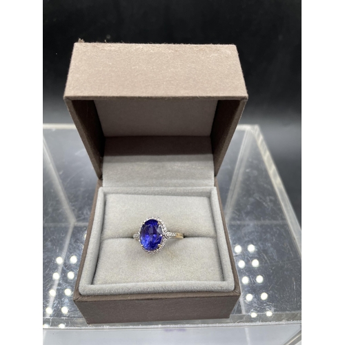 434 - TANZANITE & DIAMOND 18K GOLD RING LORIQUE RING 5.5CTS