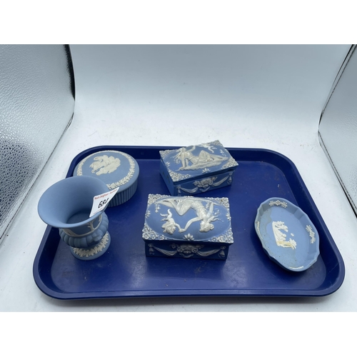 684 - BLUE & WHITE WEDGEWOOD ETC