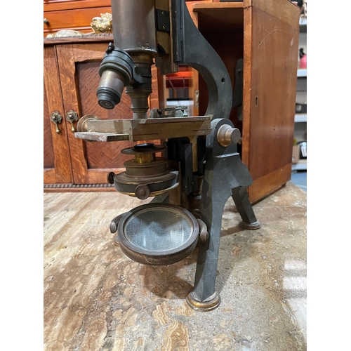 516 - ANTIQUE MICROSCOPE