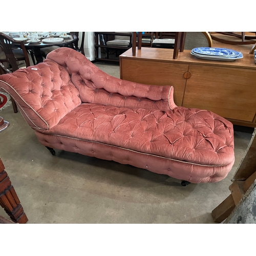 309 - EDWARDIAN CHAISE LOUNGE