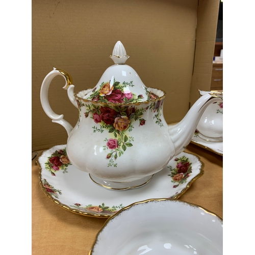 263B - ROYAL ALBERT OLD COUNTRY ROSE