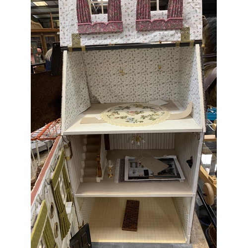 310 - DOLLS HOUSE