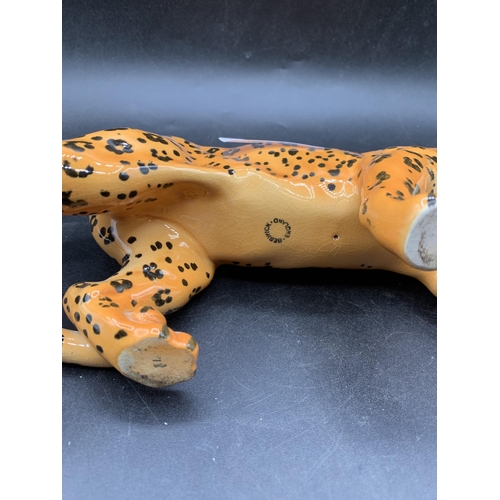 488 - BESWICK CHEETAH