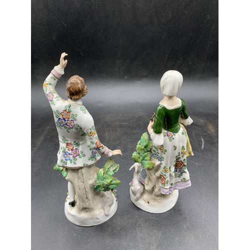 491 - PORCELAIN FIGURES AF