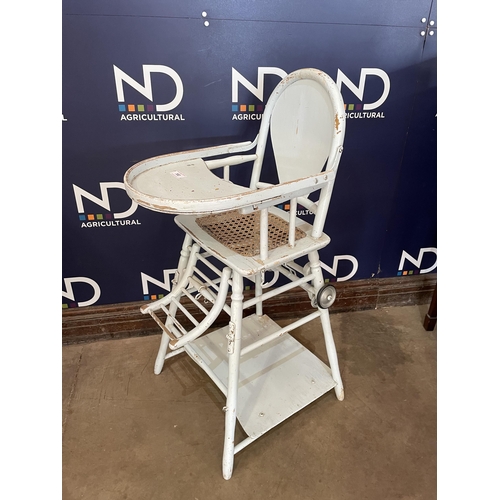 702 - FOLDING HIGH CHAIR