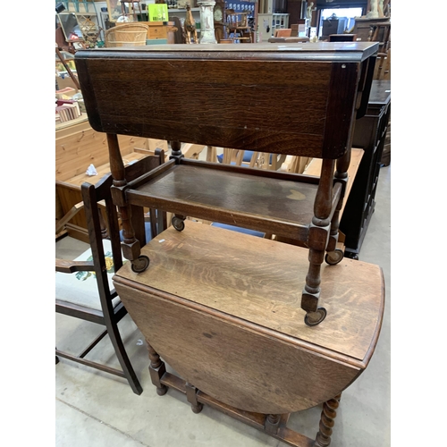 199 - 2 DROP LEAF TABLES