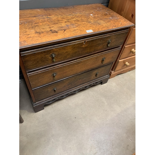 204 - OAK CHEST OF DRAWERS