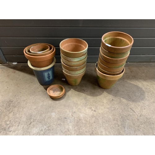 279A - TERRACOTTA POTS