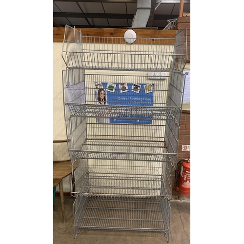 270 - STACKABLE RACKING