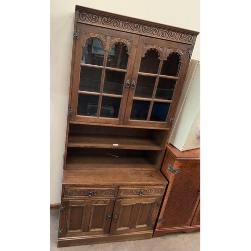 672A - PRIORY OAK DRESSER