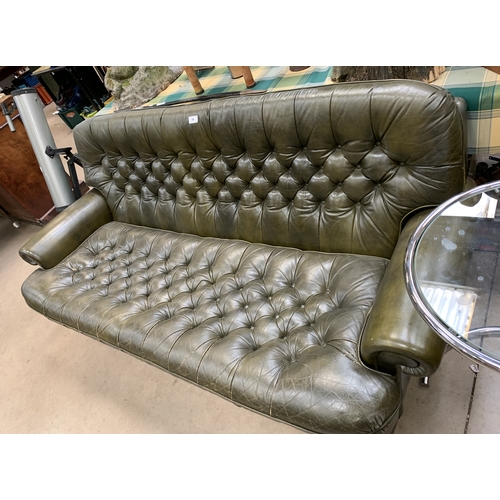 36 - GREEN CHESTERFIELD