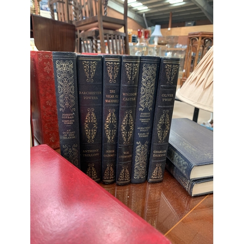 267 - COLLECTION OF BOOKS TO INCLUDE CHARLES DICKENS & JANE AUSTIN