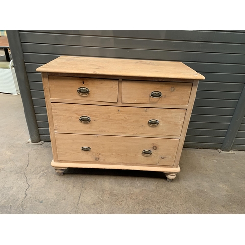 339 - PINE 2/2 CHEST