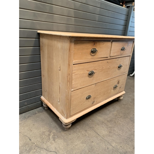 339 - PINE 2/2 CHEST