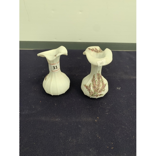 31 - DOLHAIN VASES