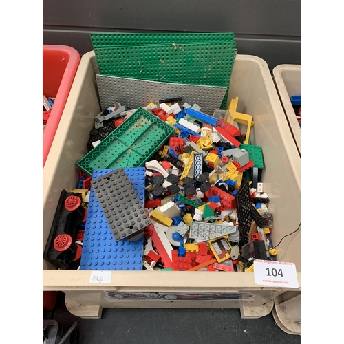 104 - LARGE BOX OF EARLY LEGO