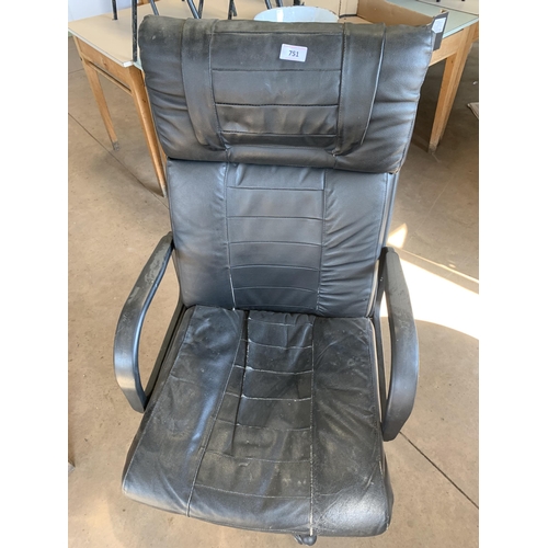 751 - OFFICE CHAIR