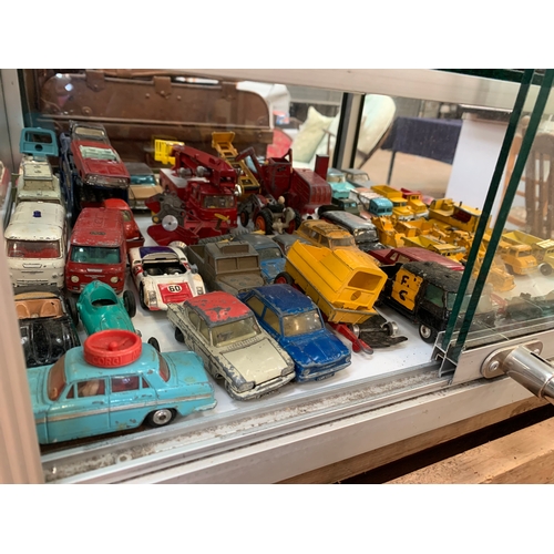 121 - DIECAST MODELS